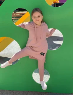 Bluza dziewczęca z kapturem z asymetrycznym dołem Little Eva/Blush - Wualaa by dolce sonno