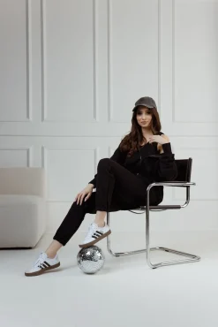 Comfort & Luxury -  Bluza na ekspres z kapturem Leah Black