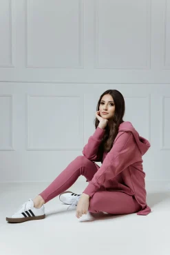 Comfort & Luxury -  Długa bluza na ekspres z kapturem Layla Malaga