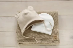 Czapka bawełniana dla niemowląt wiazana pod szyją z uszami misia Beige - Lovely Day | Pinokio