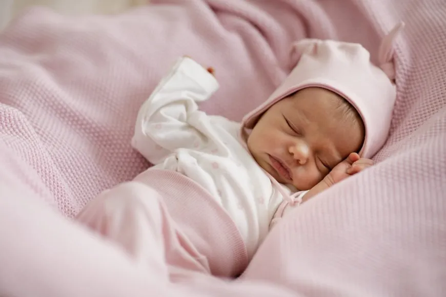 Czapka bawełniana dla niemowląt wiązana pod szyją z uszami misia Rose - Lovely Day | Pinokio