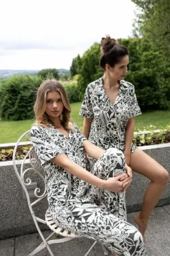 Dzianinowa piżama damska zapiana na guziki z kołnierzykiem Louise - Sensis