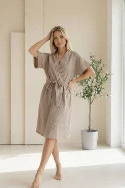 Szlafrok muślinowy damski z krókim rękawem kimono Viviana / Mocca - Dolce Sonno